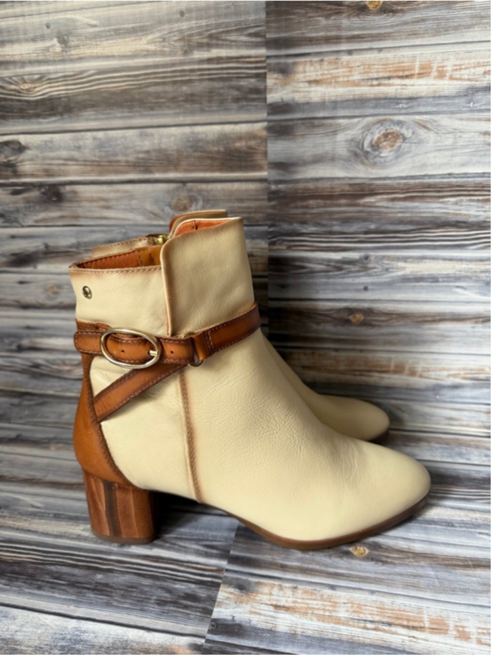 Pikolinos calafat cream and brown leather ankle boots women’s size 8.5